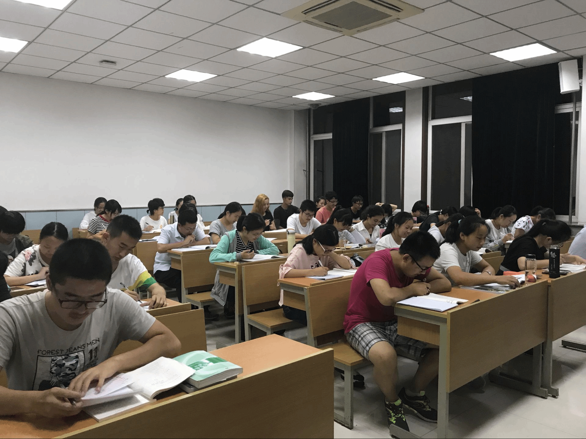 FE0B561768D8F188C4386EC0A35220AC.png FE0B561768D8F188C4386EC0A35220AC.png